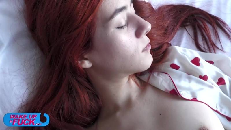 little chloe #redhead #anal #double #deepthroat 